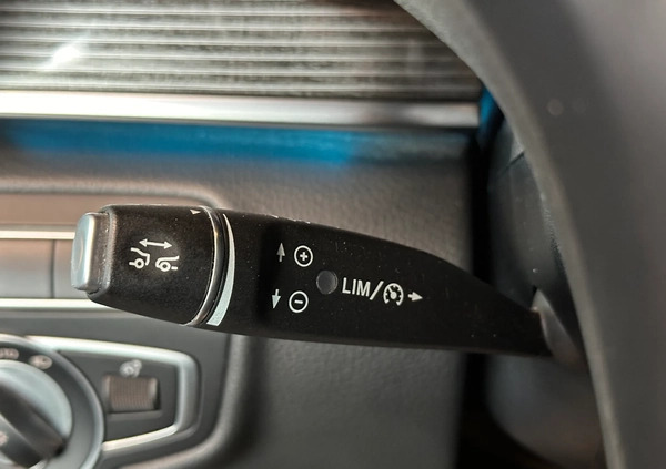 Mercedes-Benz Klasa V cena 289900 przebieg: 102138, rok produkcji 2021 z Nowy Staw małe 407